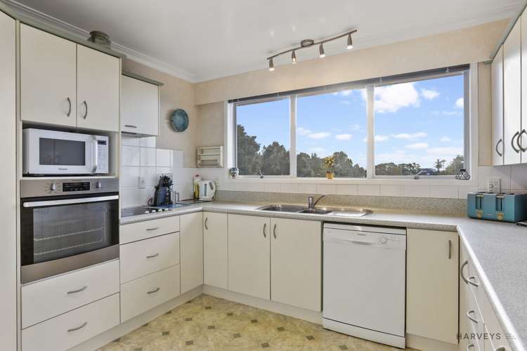 6 Fairmount Road Titirangi_9