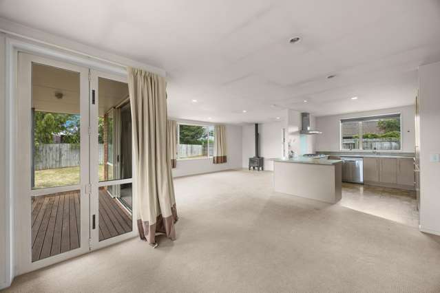 56 Dale Street Albert Town_2