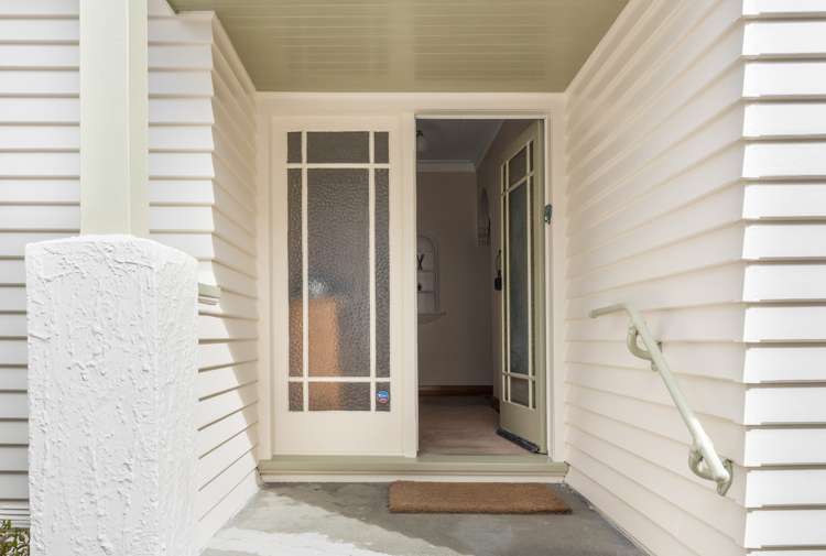 12 Bentinck Avenue Strathmore Park_14