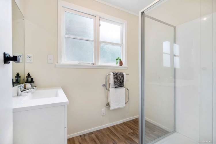 37 Hendry Avenue Hillsborough_10