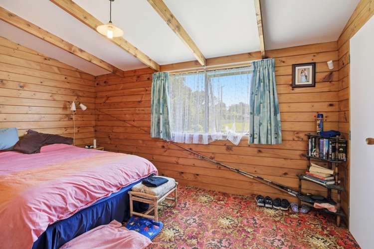 14 Rauparaha Street Marokopa_11