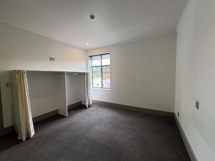 25/2 Victoria Ave City Centre_10