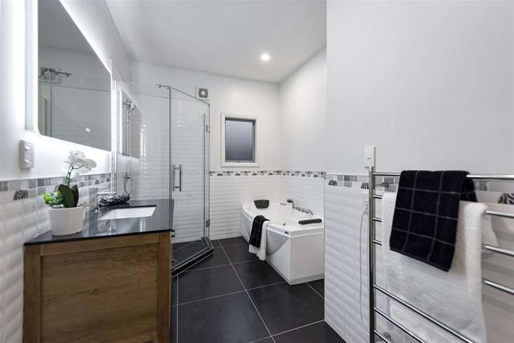 6 Heathfield Avenue Huntington_7