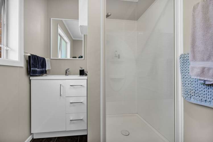 2/39 Awanui Street Merrilands_8