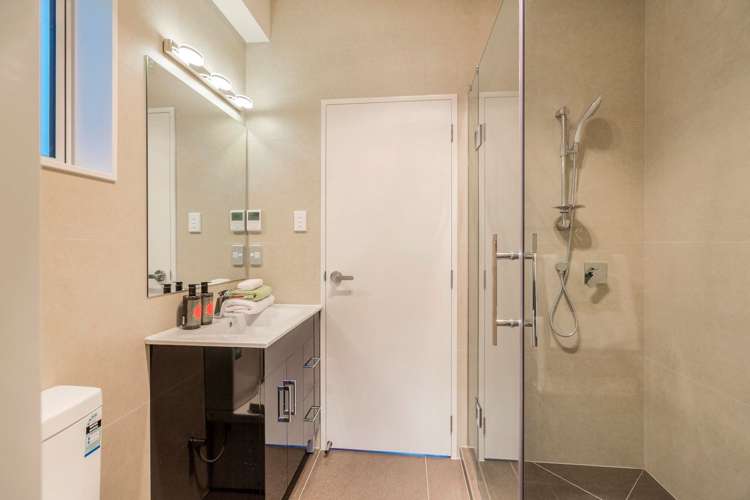 5 Laquinta Place Flat Bush_18