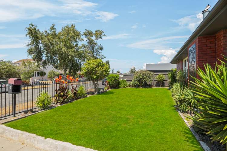 30 Chartwell Street Burwood_27