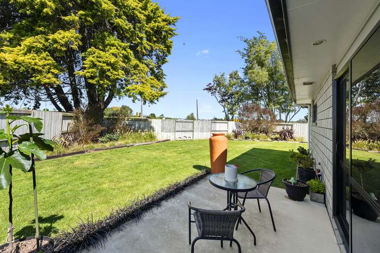 7/11 Errol Close Burbush_7