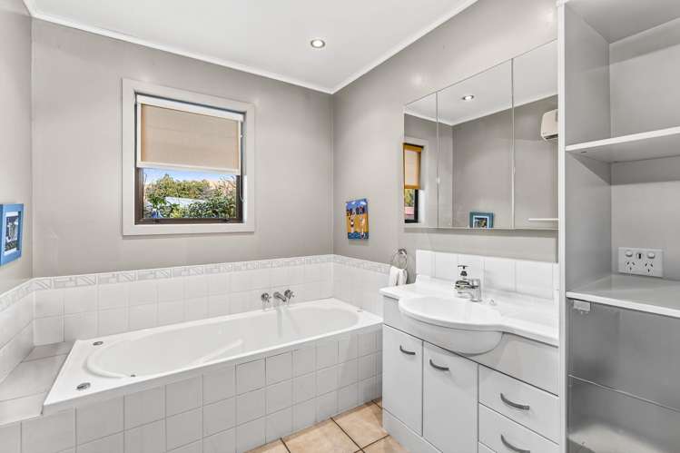 202 Stone Street Wanaka_12