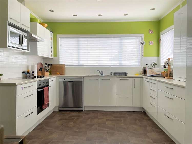 5b Lupton Avenue Kensington_4