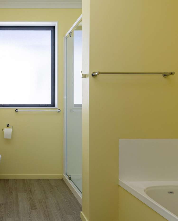 1/202 Lake Terrace Waipahihi_17