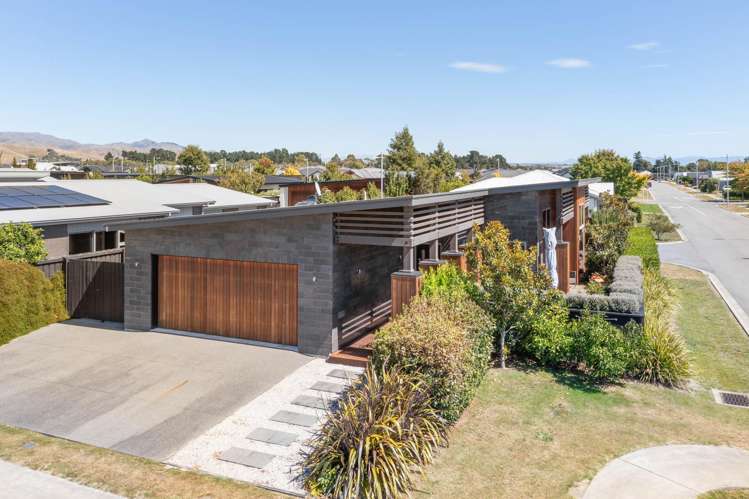 14 Corsair Crescent Burleigh_23