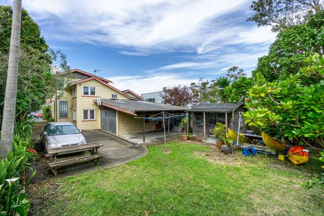 9 Merani Street Narrow Neck_4