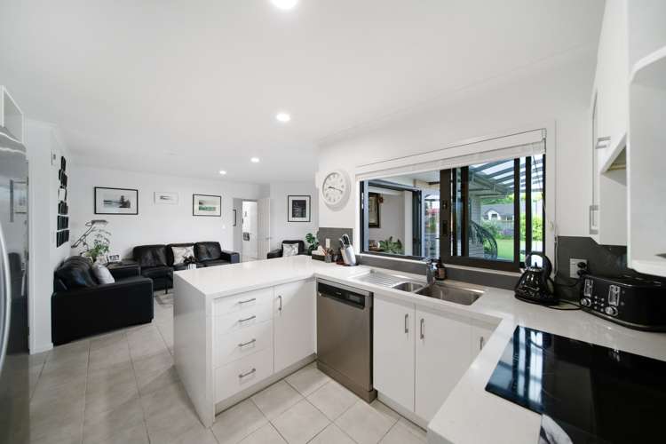 3 Mull Place Wattle Downs_6