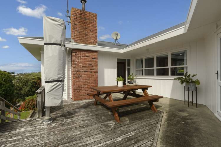 59 Seaview Road Otumoetai_13