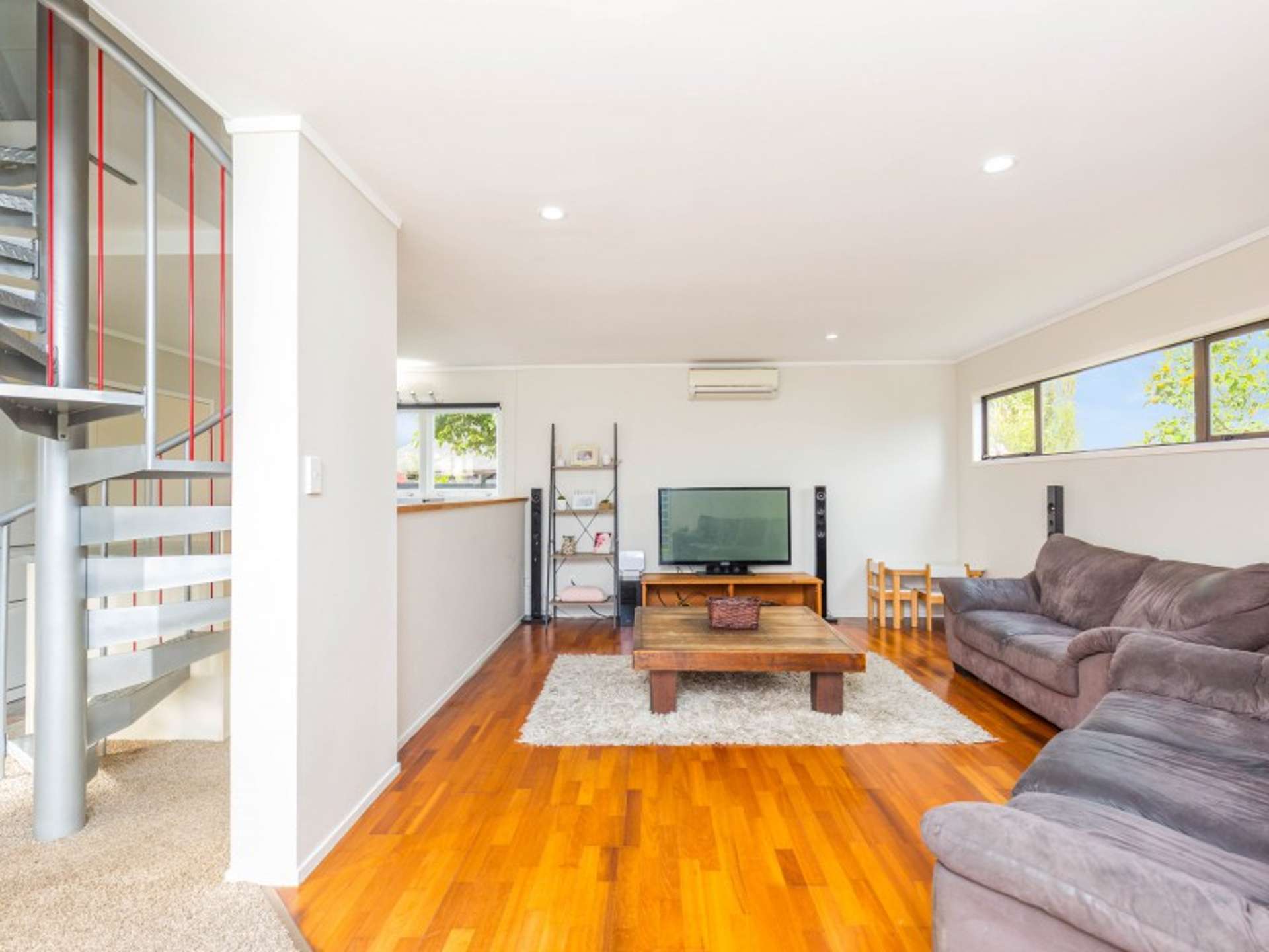 1/6 Balgowan Terrace Conifer Grove_0