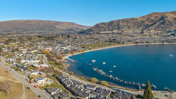 Apt 49 Marina Terrace, 65-95 Lakeside Road Wanaka_22