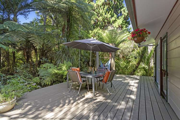 1 Ngaio Road Titirangi_5