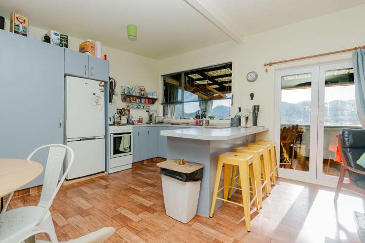 9 Rauparaha Street Marokopa_7