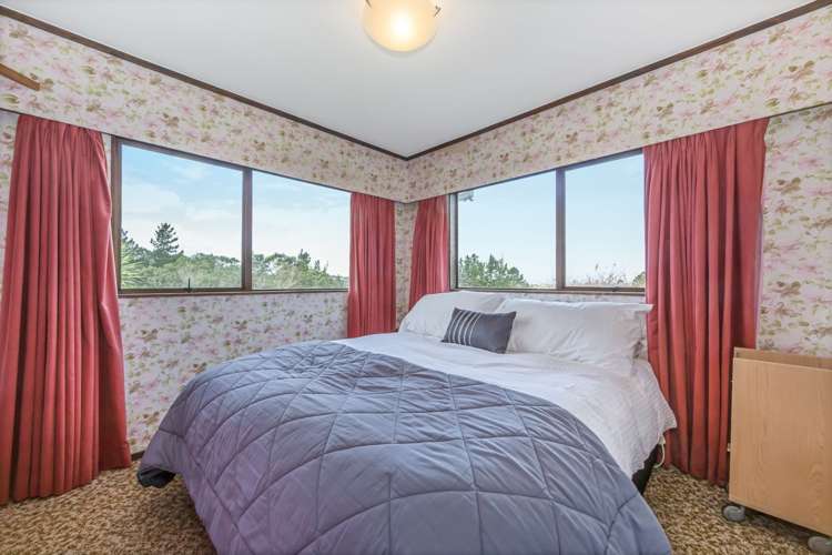 583 Ridge Road Riverhead_9