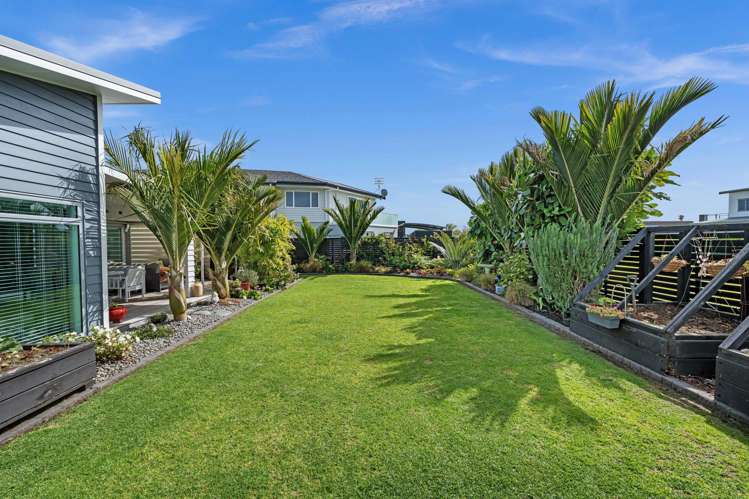 6 Fred Carr Place One Tree Point_17