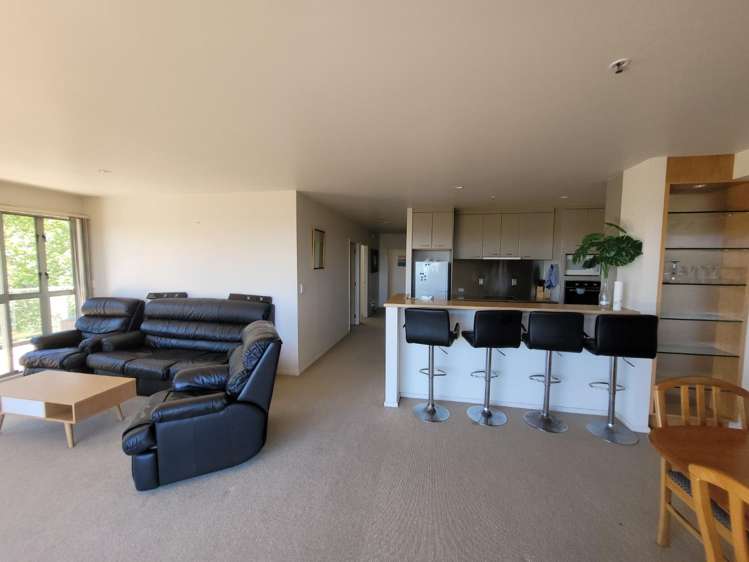 8 Howe Street 1664_3