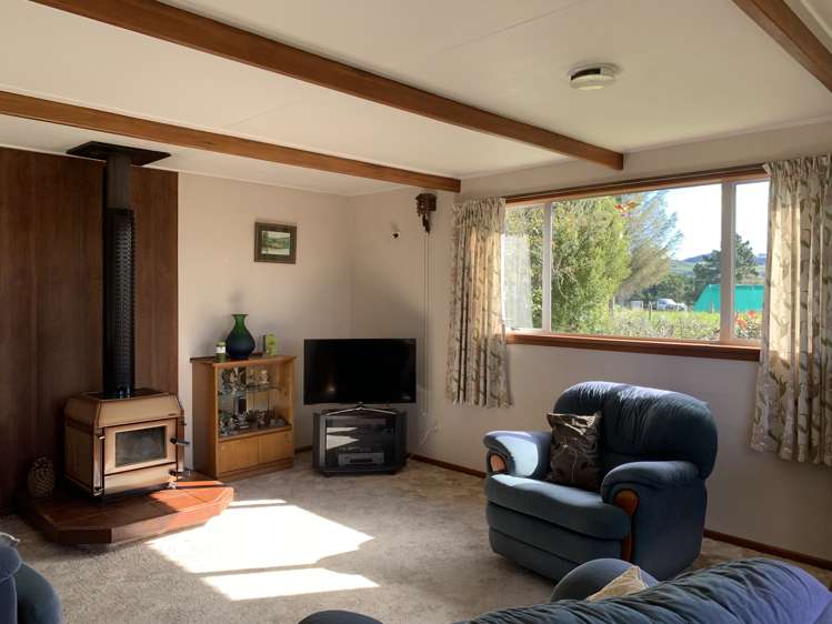 19 Calder Street Owaka_6