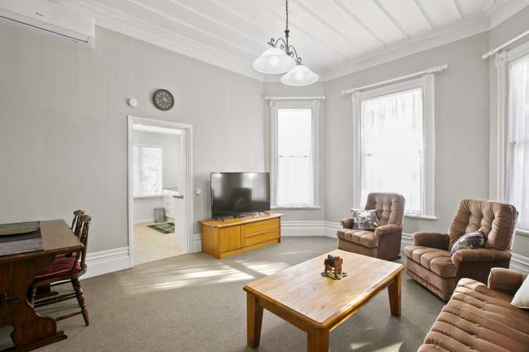 209 Devon Street West New Plymouth Central_11