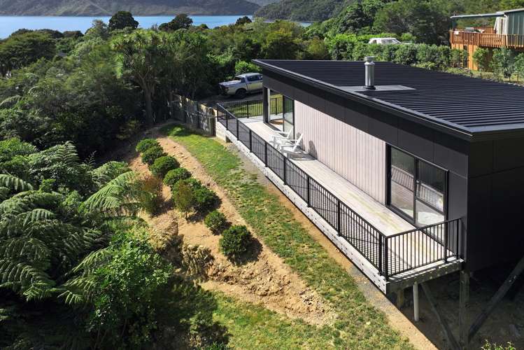 3203 Archers Road Tennyson Inlet_30