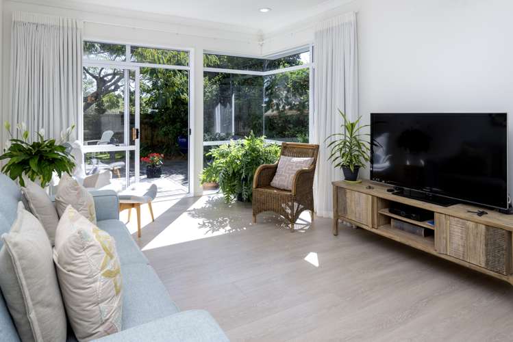 2/67 Simmental Crescent Somerville_12