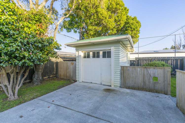 43 Hautana Street Woburn_23