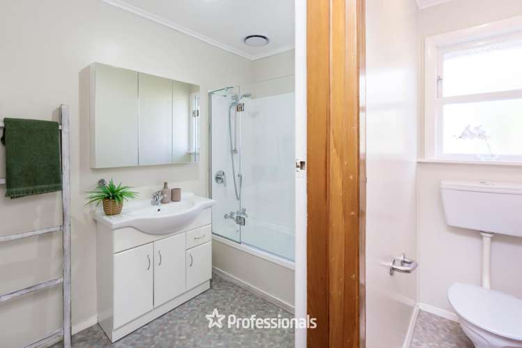 53 Totara Park Road Clouston Park_10