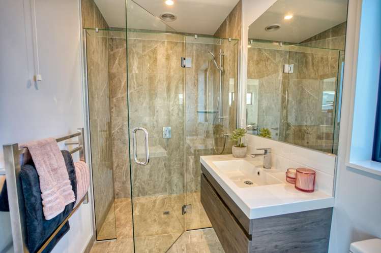 11A Hinau Crescent Kaiata_9