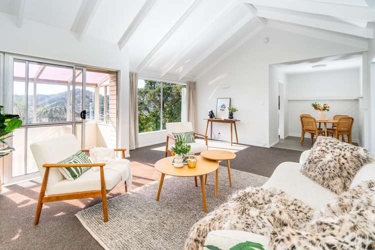 11 Selkirk Way Karori_2