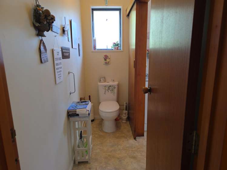 17 Pine Tree Road Kaniere_11