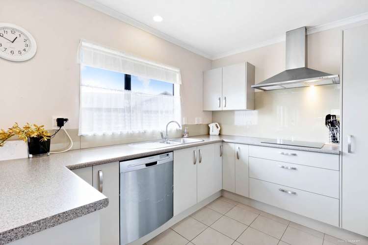 17/1 Piriti Drive Te Atatu Peninsula_5