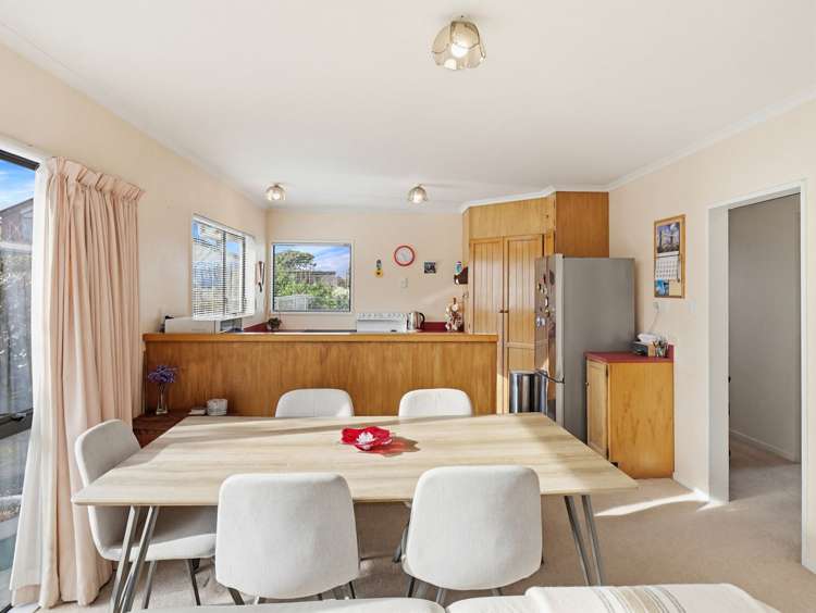 10 Downes Avenue Springvale_18