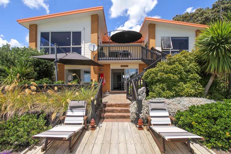 16a Crispe Road Clarks Beach_1