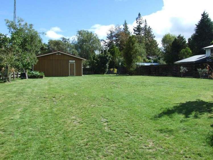 2/193 Taupahi Road Turangi_0