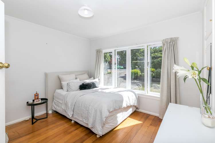 67 Lake Crescent Hamilton Lake_5