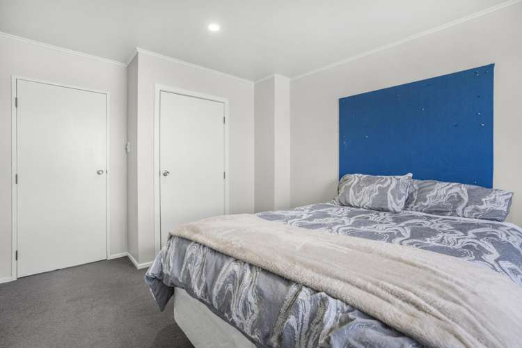 7 Gainsborough Grove Belmont_13