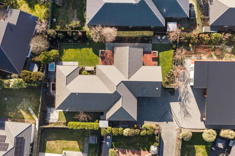 11 Glastonbury Drive Burwood_33