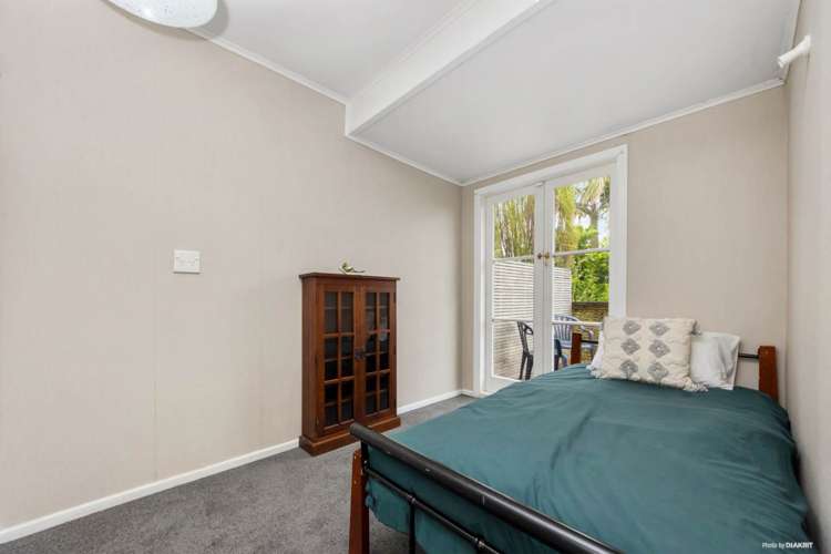 207 Sturges Road Henderson Heights_7