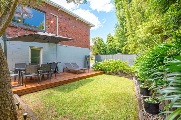 2/37 Eaton Road Hillsborough_13