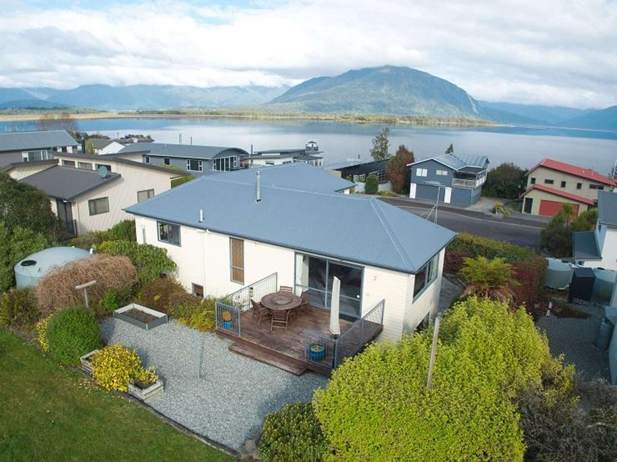 Bought for $57,000, sold for $1.19m: Lakeside town where house prices are going 'nuts'