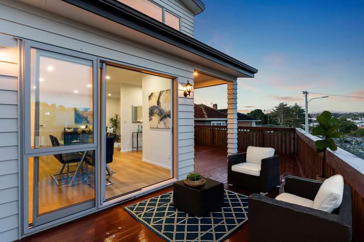 117 White Swan Road_3
