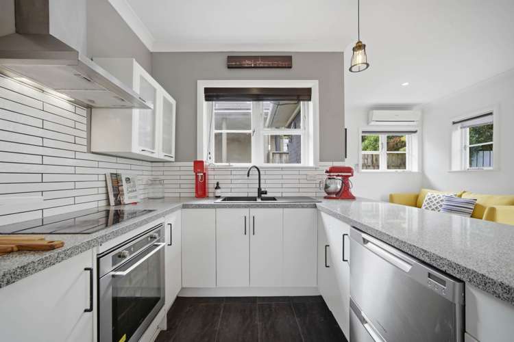 2/2/14 Hogans Road Glenfield_11