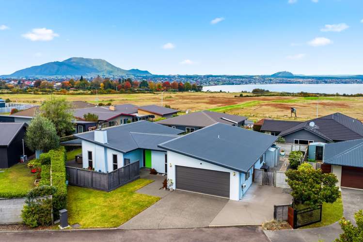 8 Lochaber Drive_1