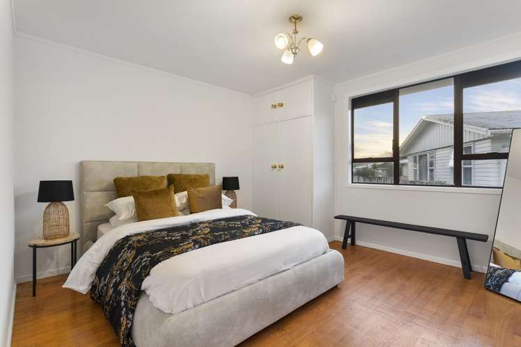 29 Crocombe Crescent Beach Haven_12