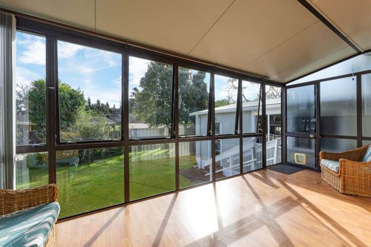 31 Fairdene Avenue Henderson_15