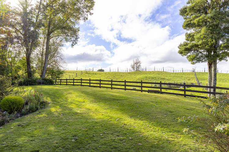 1082 Mapara Road Kinloch_14
